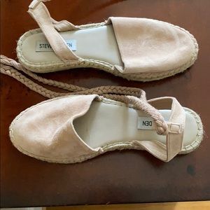 steve madden tie up sandals